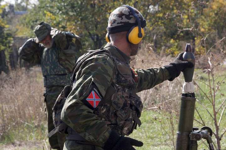 Ситуація в АТО: бойовики з мінометів обстріляли станцію Донець