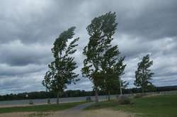 Синоптики оголосили штормове попередження на заході країни 