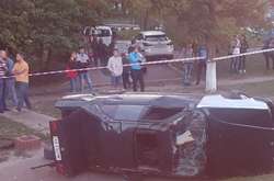 Моторошна ДТП У столиці: водія викинуло з авто, яке його розчавило