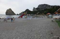 Окупанти визнали: осінній відпочинок в Криму коштує дорожче, ніж в Греції