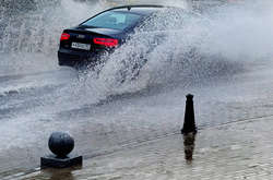 У Москві через шквалистий вітер затримали авіарейси в аеропортах