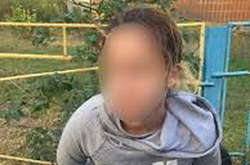 Жінка, яка перебувала у міжнародному розшуку, здійснила напад на пункт обміну валюти у Києві