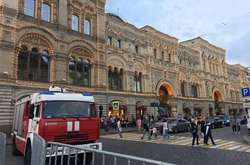 У Москві евакуювали тисячі людей з торгових центрів після анонімних дзвінків