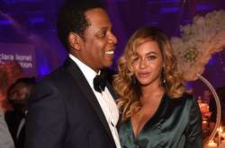 Неидеальная: Бейонсе «засветила» утягивающее белье