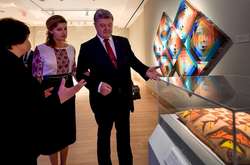  Порошенко проводить зустріч з українською громадою в Українському музеї в Нью-Йорку 