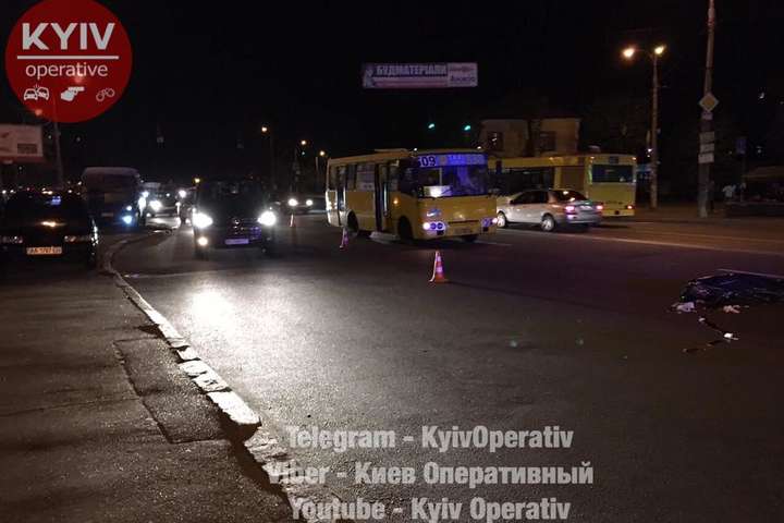 Смертельное ДТП в Киеве: маршрутка сбила пешехода-нарушителя
