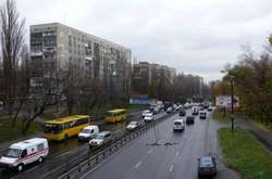 На вулиці Олени Теліги частково обмежать рух транспорту