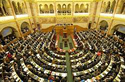 Парламент Угорщини засудив український закон про освіту
