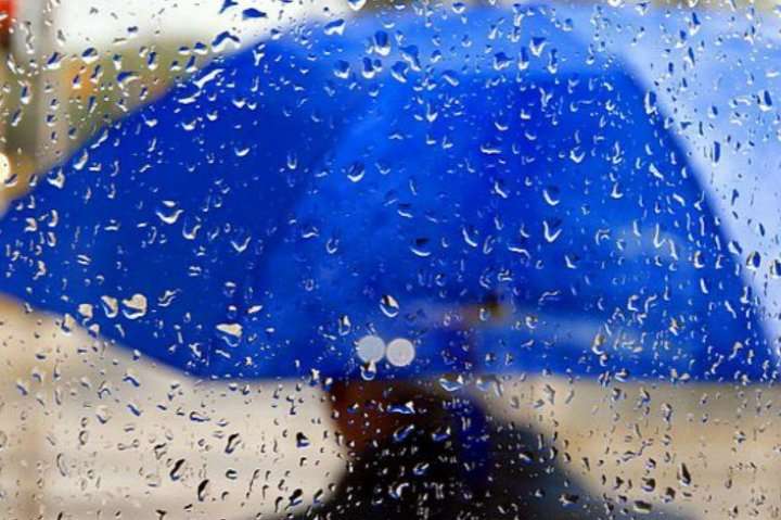 Синоптики попередили про сильні дощі та грози на Київщині