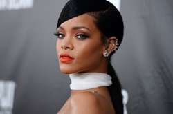 О косметике и кумирах: Рианна раскрыла секреты красоты 