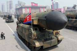 Військовий парад на площі Пхеньяна