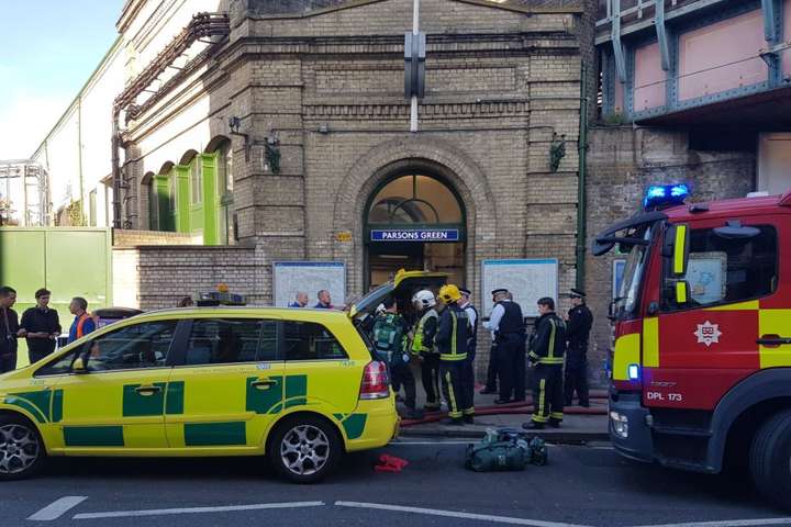 Теракт у лондонському метро: поліція затримала вже п’ятьох підозрюваних