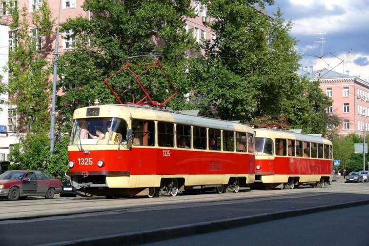 У столиці відновлено рух трамвайних маршрутів № 15 і 18