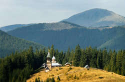 П’ятниця в Україні буде дощовою, але теплою