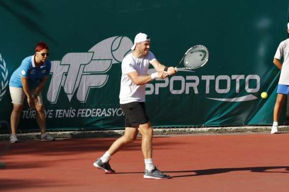 ATP Туреччина. Марченко виграв українське дербі у другому колі