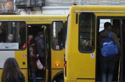 Дал тысячу и уехал: в Тернополе произошло ЧП в автобусе, пострадала женщина