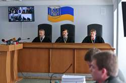 Засідання Оболонського райсуду Києва у справі про держзраду Віктора Януковича