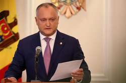 У парламенті Молдови почали збір підписів за імпічмент Додону