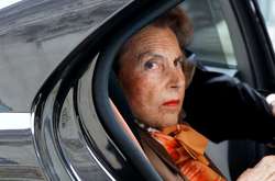 Миллиарды и скандалы: История жизни самой богатой женщины в мире Лилиан Беттанкур