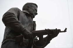 В Москве открыли памятник убийствам