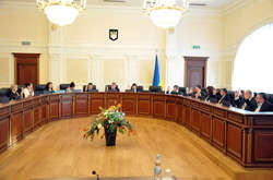 Вища рада правосуддя погодила арешт судді, який пропонував хабара Холодницькому