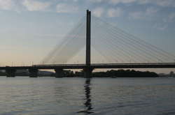 На Південному мосту обмежать рух транспорту