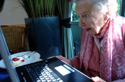 У Росії пенсіонерка звернулася до Путіна і отримала штраф