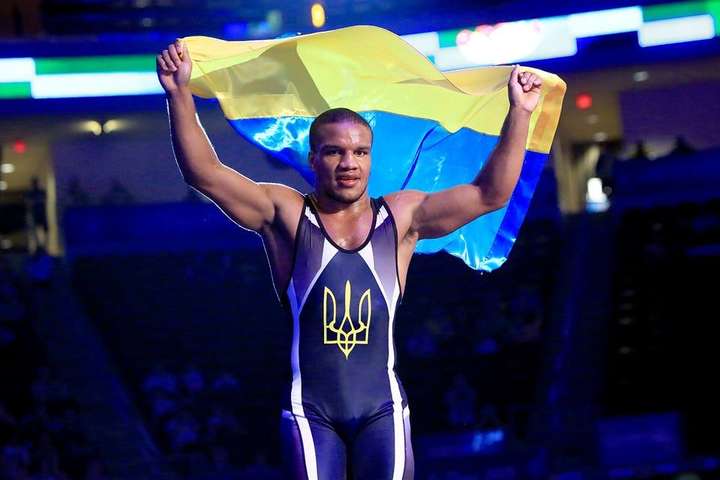 Українець Беленюк виграв чемпіонат світу, поборовши в фіналі росіянина