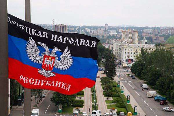 СБУ: Україна постачає в «Л/ДНР» медпрепарати та пиво за «схемою Курченка»