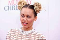 Майли Сайрус представила четвертый сингл из нового альбома