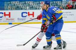 Форвард збірної України з хокею виявився непотрібним угорському клубу