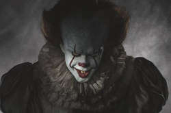 На танец клоуна-убийцы из ужастика «Оно» наложили другую музыку. Получилось смешно