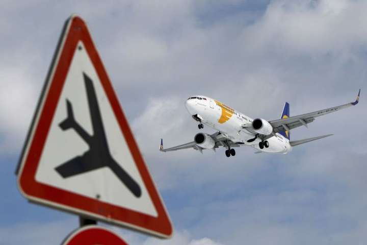 Україна хоче переконати ЄС не забороняти польоти у Харків, Дніпро та Запоріжжя 