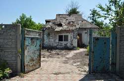 Бойовики обстріляли житлові будинки у Мар'їнці 