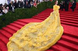 Названы 10 самых дорогих женских платьев современности