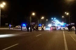 Національна поліція перекрила дороги у напрямку, де лунають вибухи на війькових складах