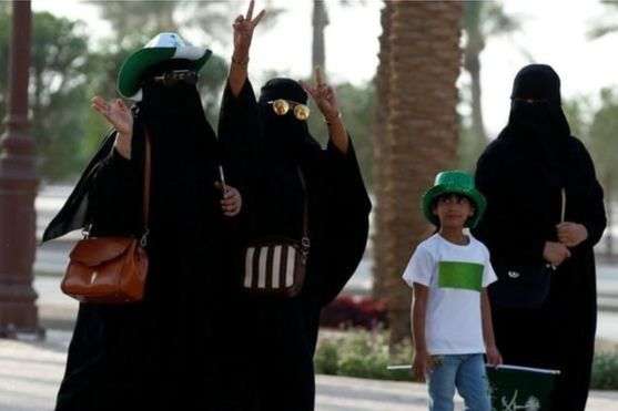 Жінкам в Саудівській Аравії дозволили водити машину