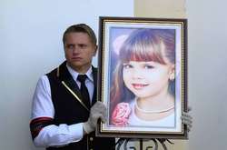 В Одесі попрощалися з дівчатками, які загинули у таборі «Вікторія»