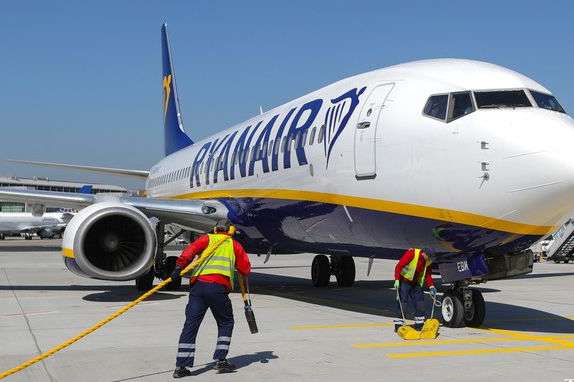 Ryanair заявила про скасування ще 400 тисяч проданих квитків
