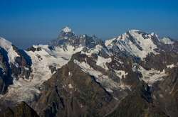 На Ельбрусі знайшли тіла трьох українців, які пропали в 2004 році