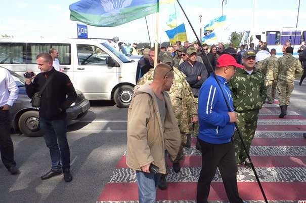 На Житомирщині ветерани війни на Донбасі перекривали трасу «Київ-Чоп»