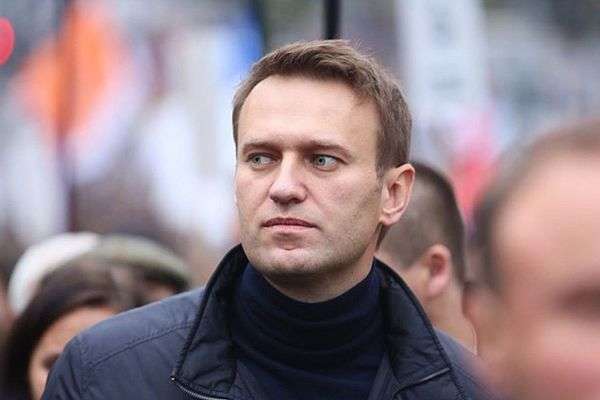 Навальний скаржиться, що влада блокує його мітинг в центрі Петербурга