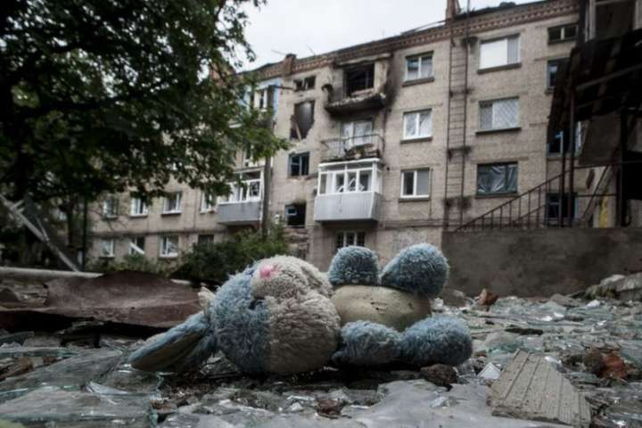Цього року кількість жертв серед мирних жителів на Донбасі сягнула майже 400 осіб