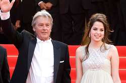 Дочь Алена Делона рассказала о самочувствии отца: Не стоит «хоронить» людей без причины