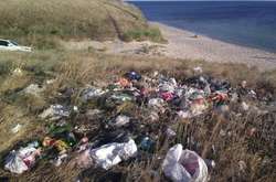 Росіяни скаржаться на брудні кримські пляжі