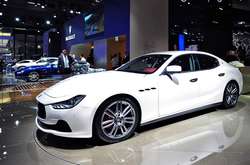 Податківця, який купив Maserati, звільнили