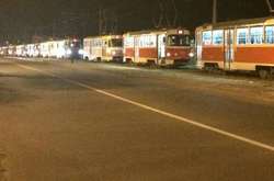 ДТП у Києві зупинила рух трамваїв. Фоторепортаж з Троєщини