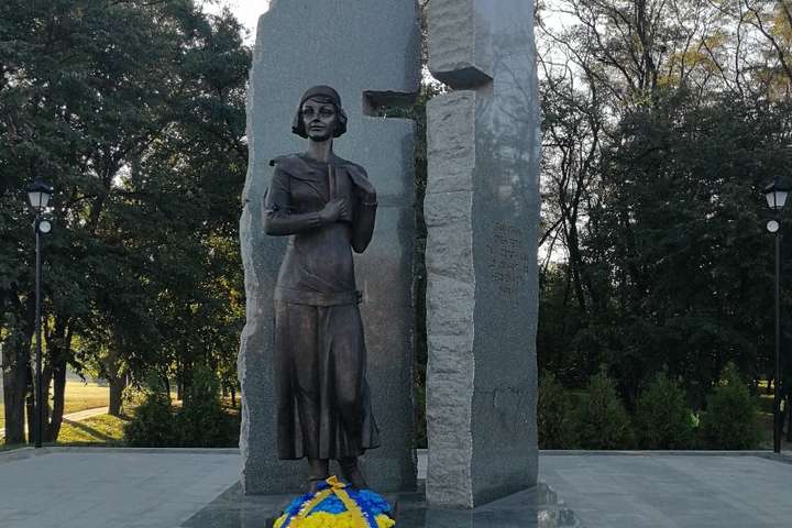 У Києві відбуваються жалобні заходи до Дня пам'яті жертв Бабиного Яру