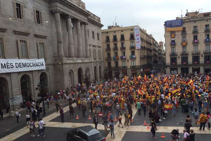 Референдум про незалежність Каталонії: на виборчій дільниці сталася стрілянина