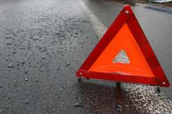 ДТП легковика та вантажівки на Житомирщині: чотирьох постраждалих довелося буквально виколупувати